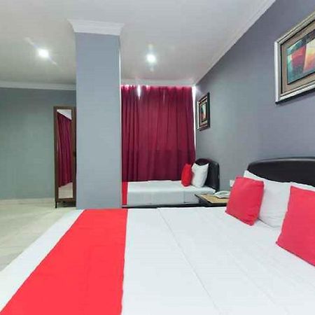 Puteri Ampang Hotel Екстериор снимка