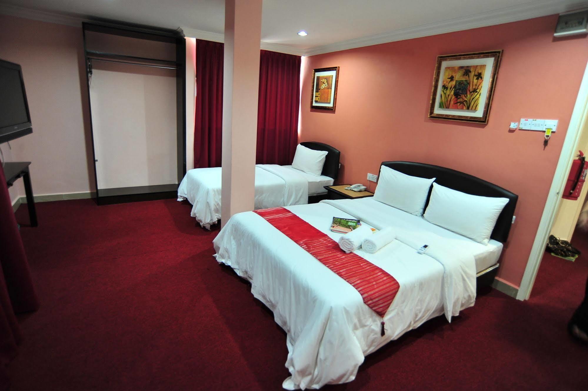 Puteri Ampang Hotel Екстериор снимка