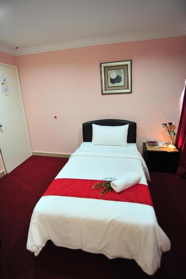 Puteri Ampang Hotel Екстериор снимка